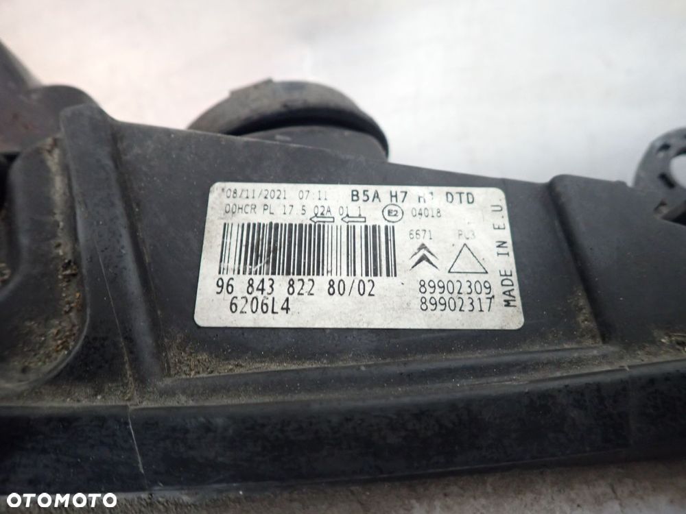 LAMPA PRAWA PRZEDNIA CITROEN C4 1.4 - 2