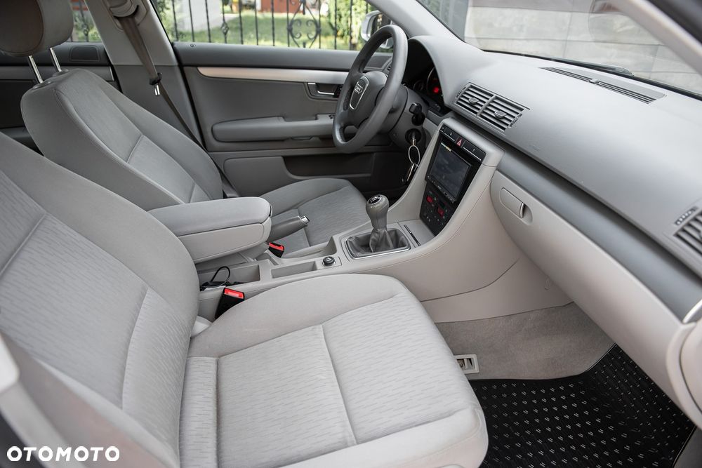 Audi A4 Limousine 1.6 - 26