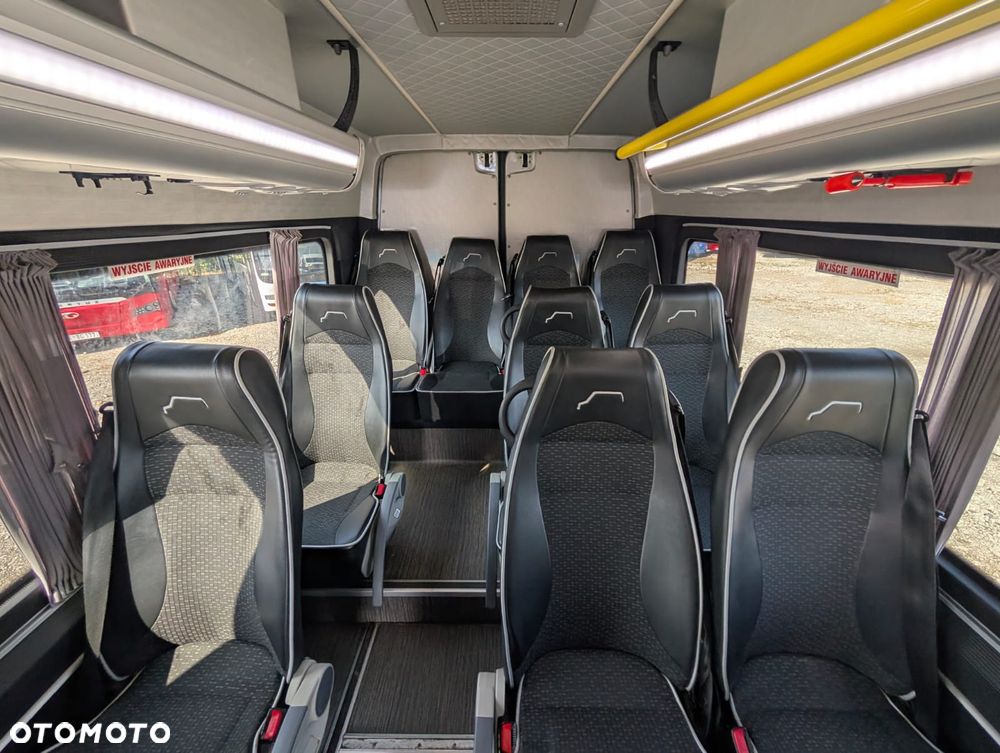 Mercedes-Benz Sprinter 519 - 22