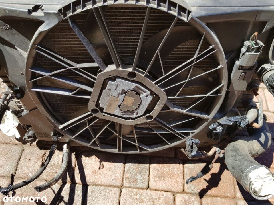 Mercedes W211 2.2 Pas Przedni Komplet Chłodnic - 8