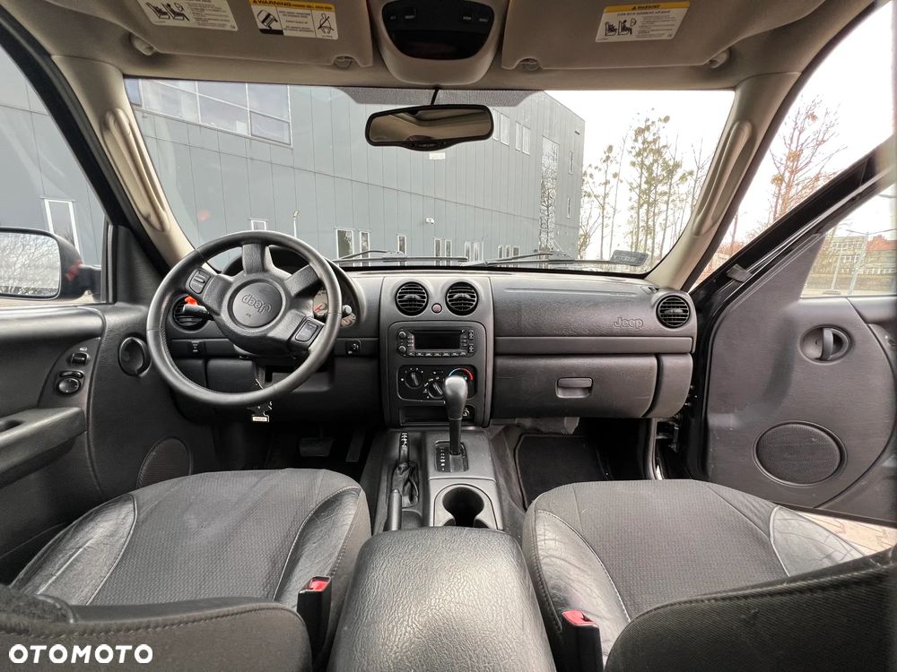 Jeep Cherokee 2.8L CRD Renegade - 9