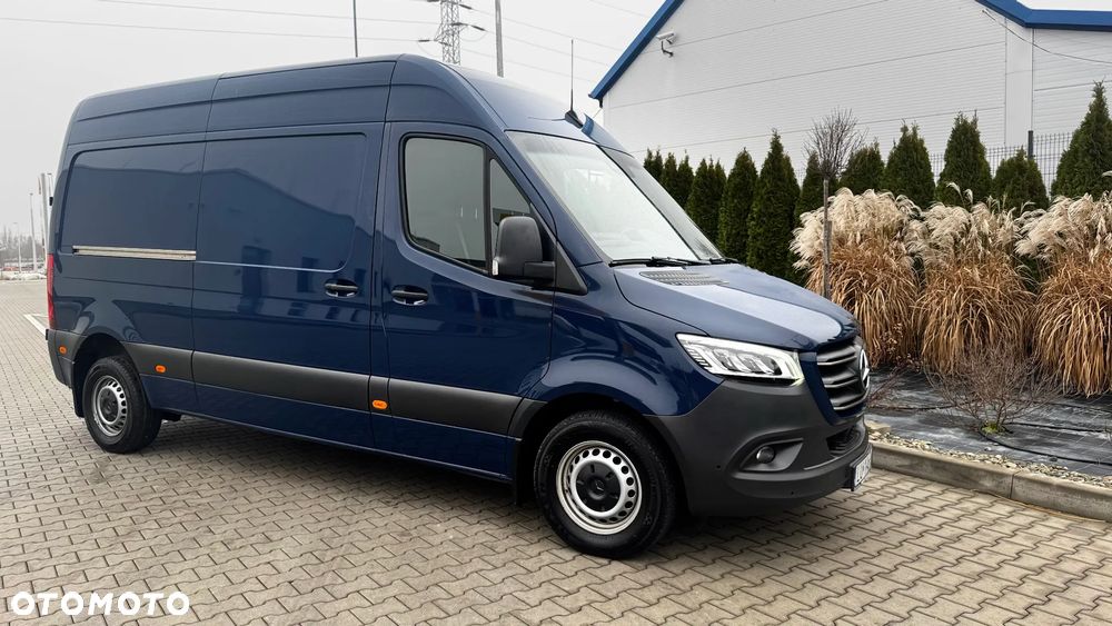 Mercedes-Benz Sprinter - 15