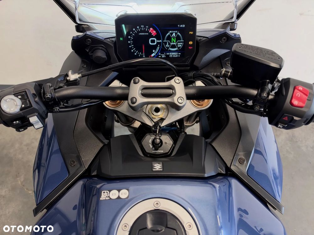 Suzuki GSX - 37