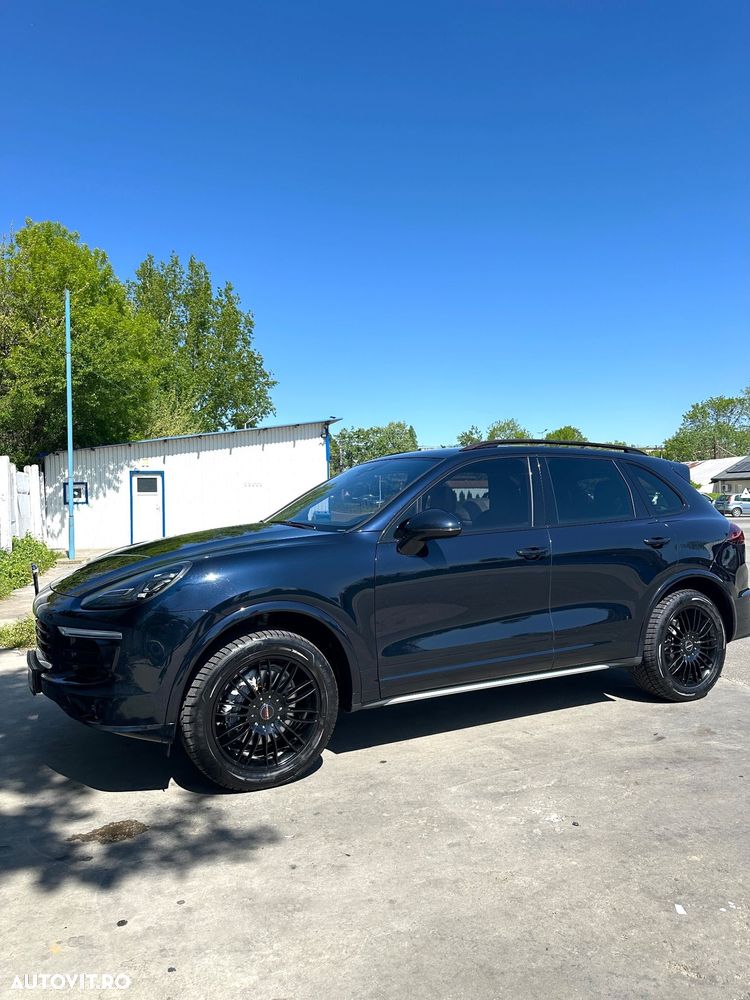 Porsche Cayenne - 5