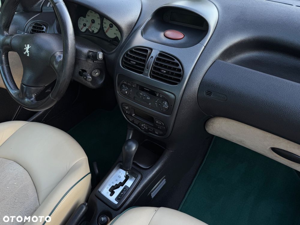 Peugeot 206 75 Automatik Premium - 31