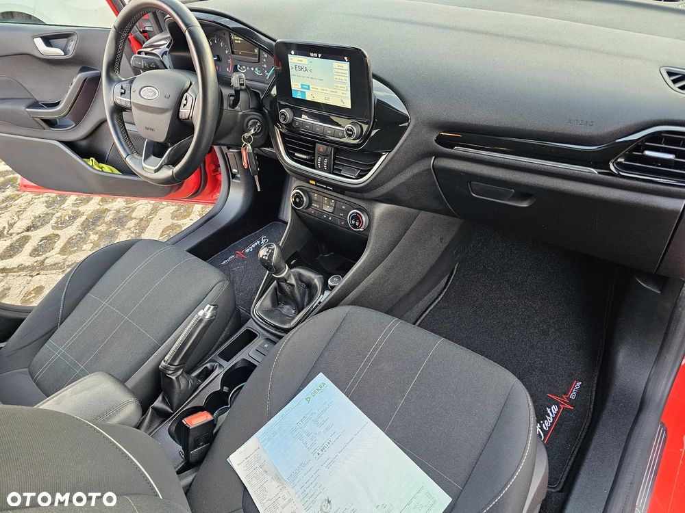 Ford Fiesta 1.1 S&S TITANIUM - 19