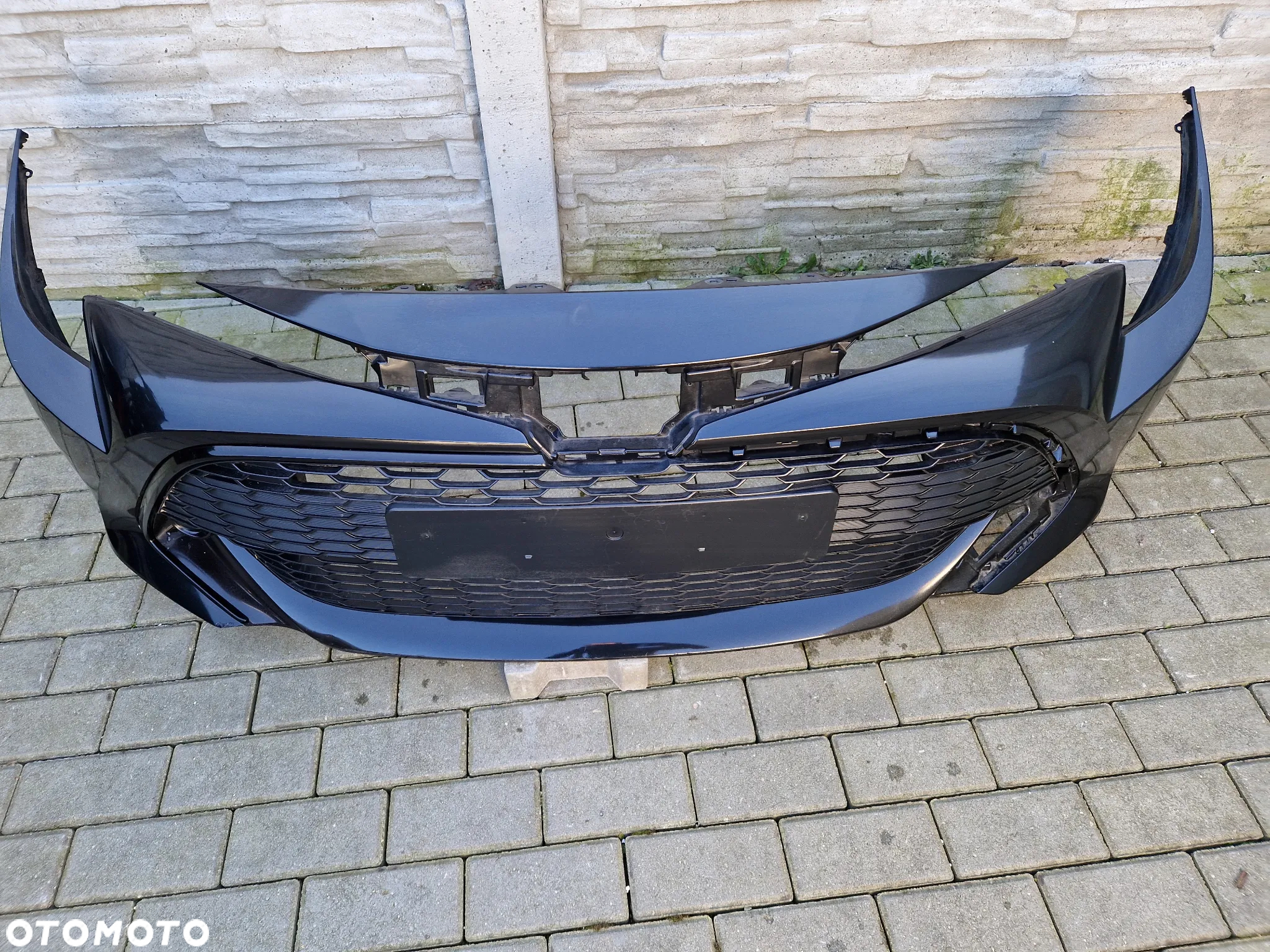 Zderzak Toyota Corolla XII E21 E210 2018 - bez dziur - 2