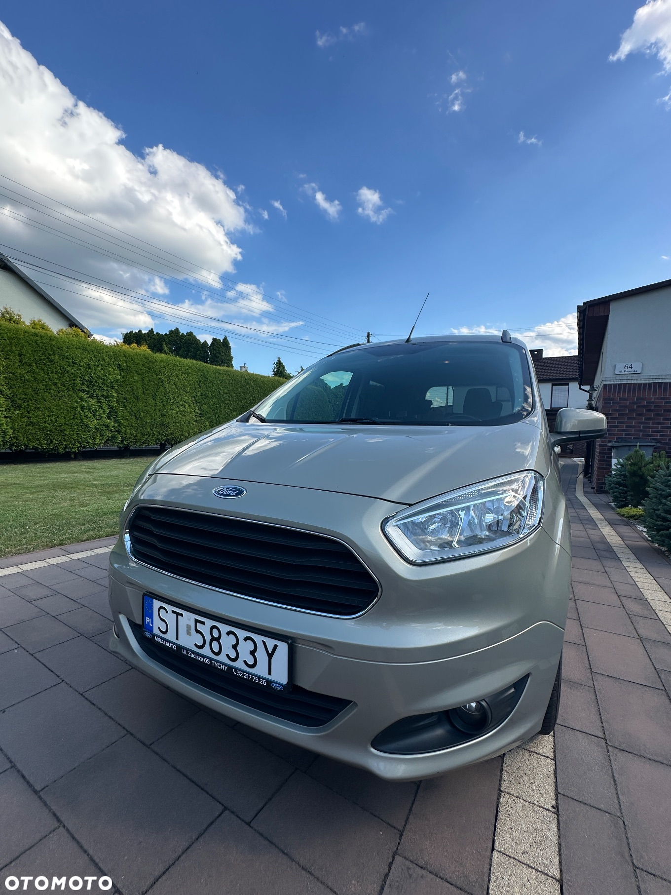 Ford Tourneo Courier 1.5 TDCi Titanium - 11