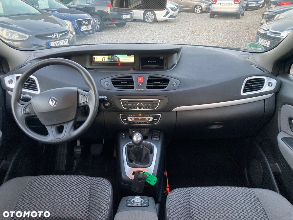 Renault Scenic 1.6 16V 110 Authentique - 12