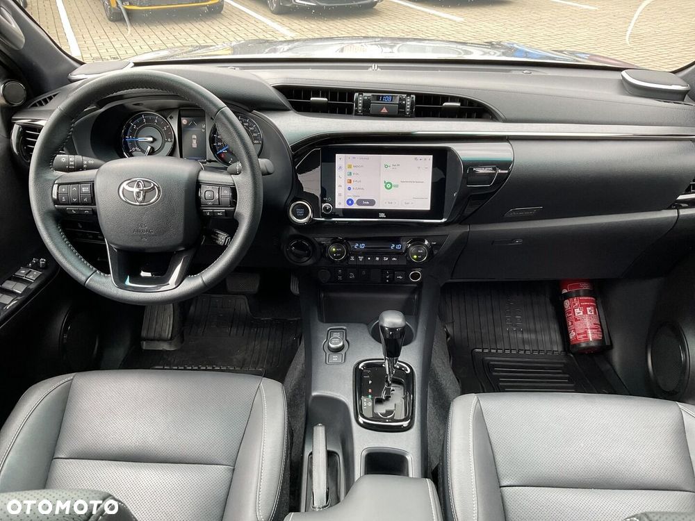 Toyota Hilux 2.8 D-4D mHEV Double Cab Invincible 4x4 - 11