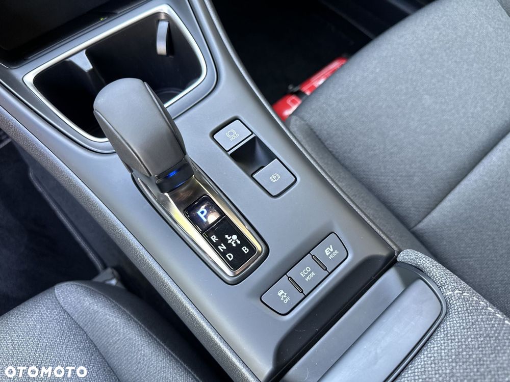 Lexus LBX 1.5 Hybrid - 13