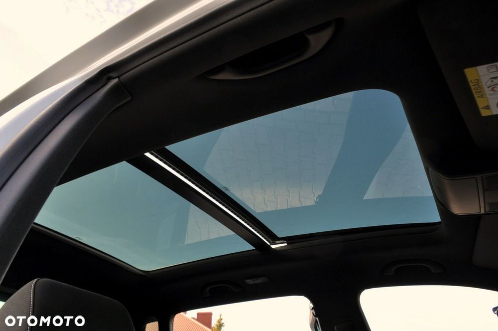 Volkswagen Tiguan - 32