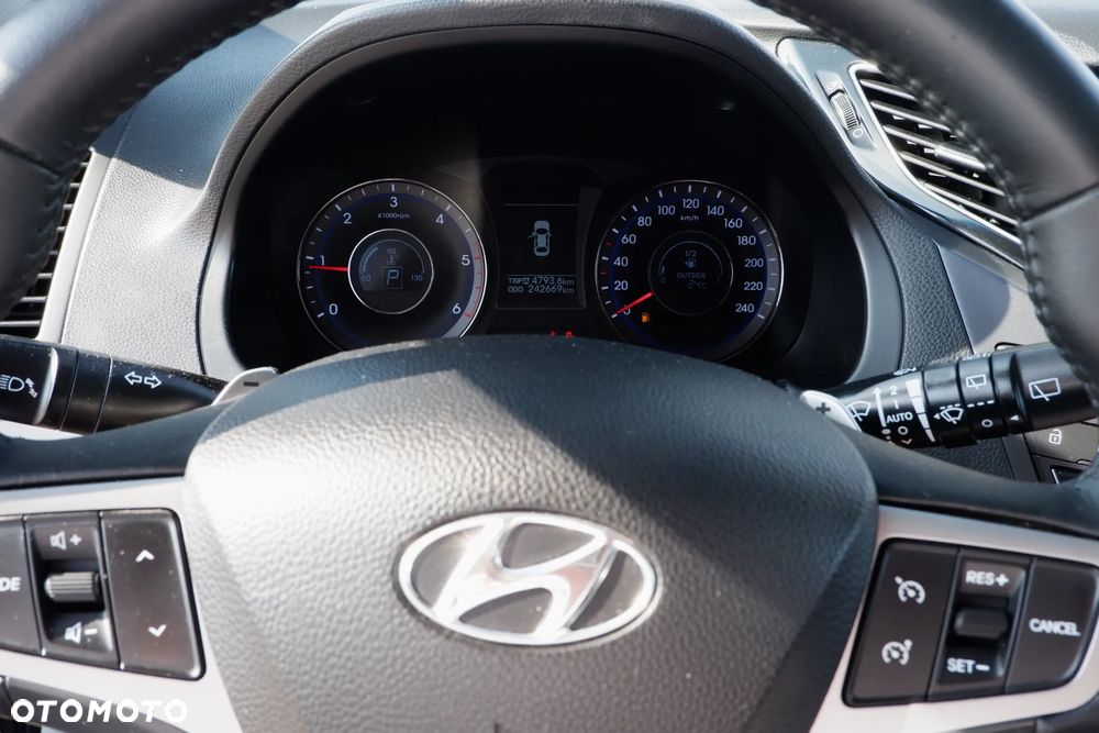 Hyundai i40 i40cw 1.7 CRDi Automatik Style - 17