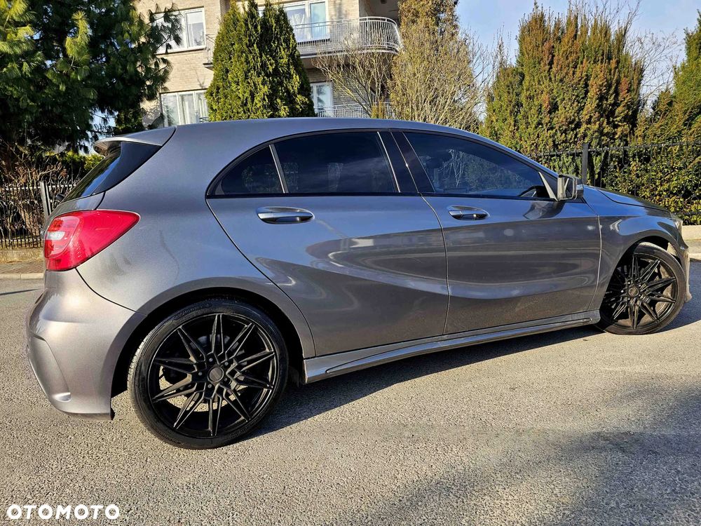 Mercedes-Benz Klasa A 250 4Matic 7G-DCT AMG Line - 13