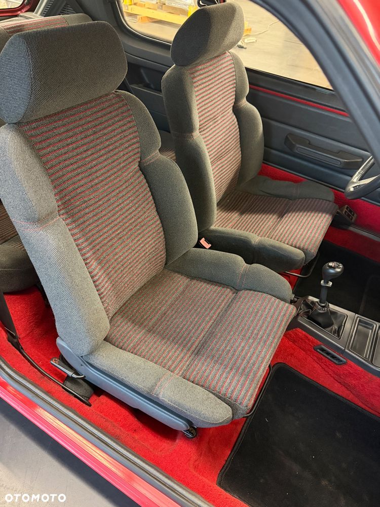Peugeot 205 - 13