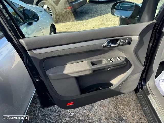 VW Touran 2.0 TDI Highline - 7