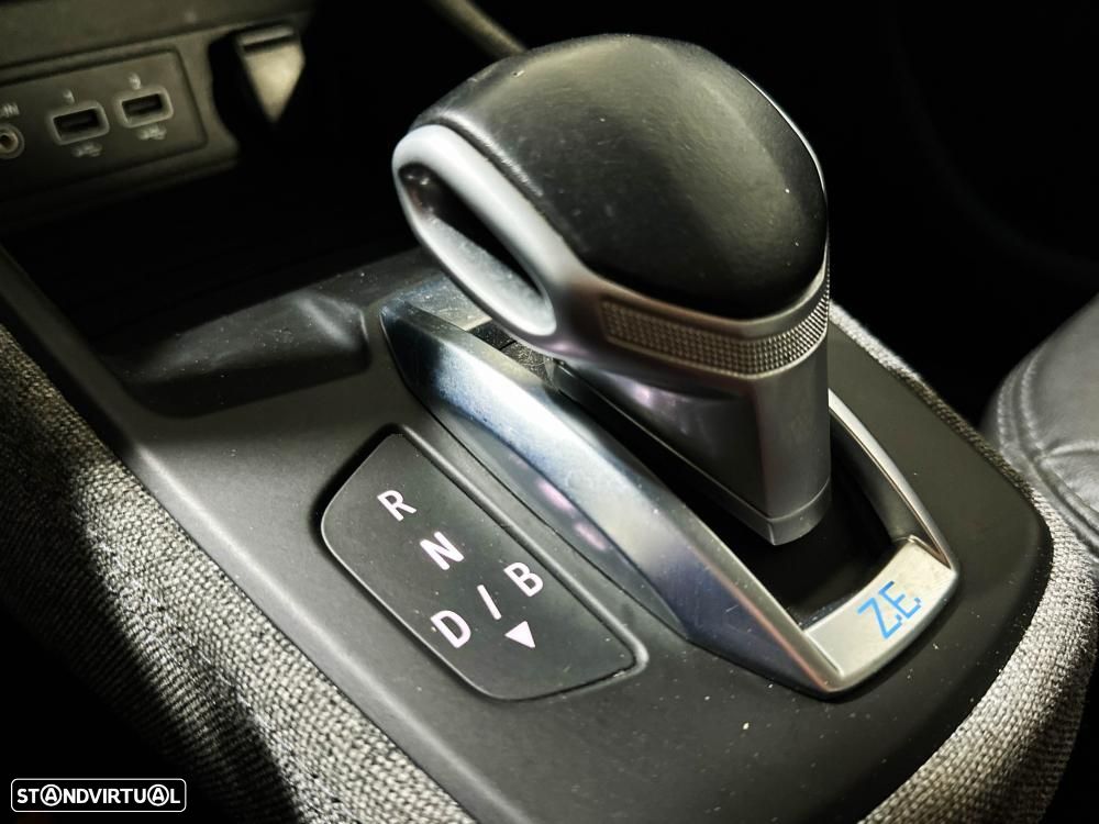 Renault Zoe (c/ Bateria) EV50 135hp Techno - 40