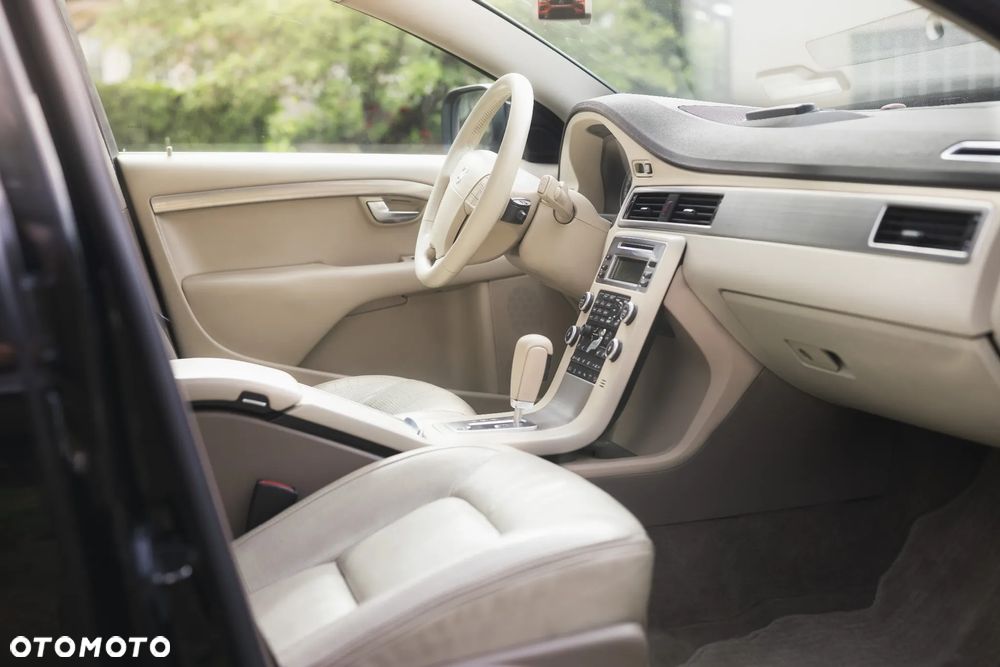 Volvo XC 70 D5 AWD Summum - 15