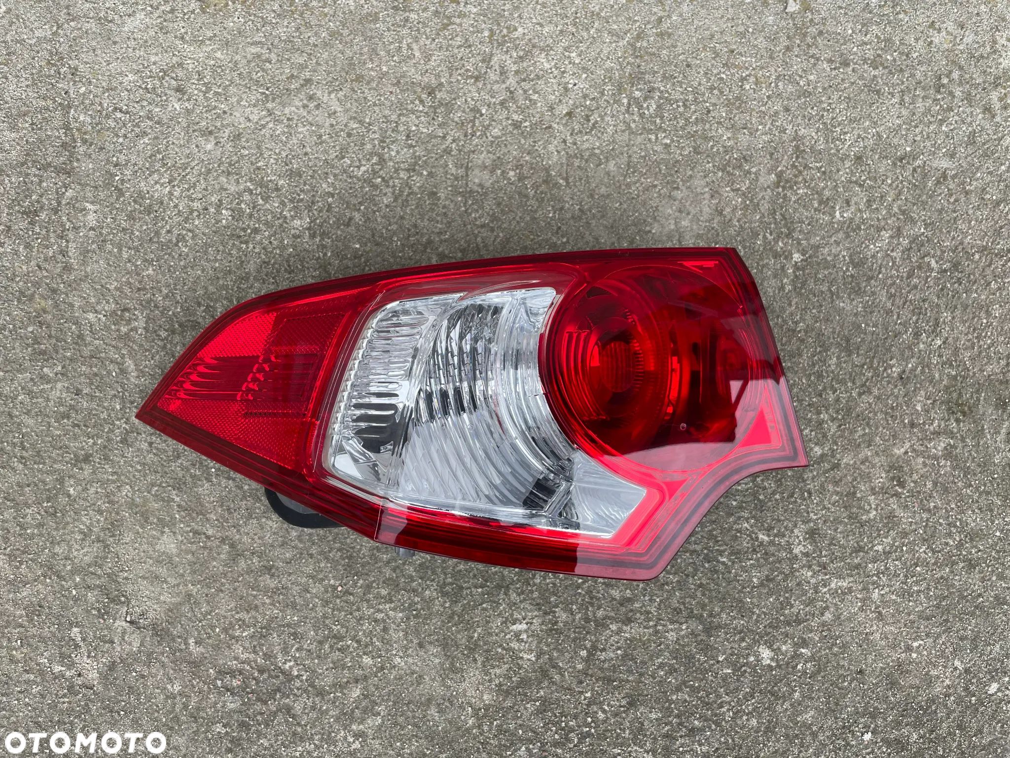 LAMPA TYLNA LEWA HONDA ACCORD VII SEDAN  2008-2011 - NOWA - 1