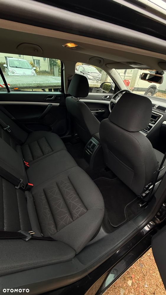 Skoda Octavia 1.4 TSI DSG FAMILY - 25