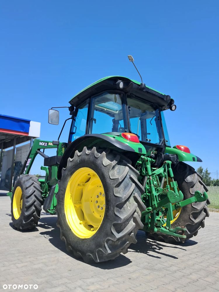 John Deere 5100M - 5