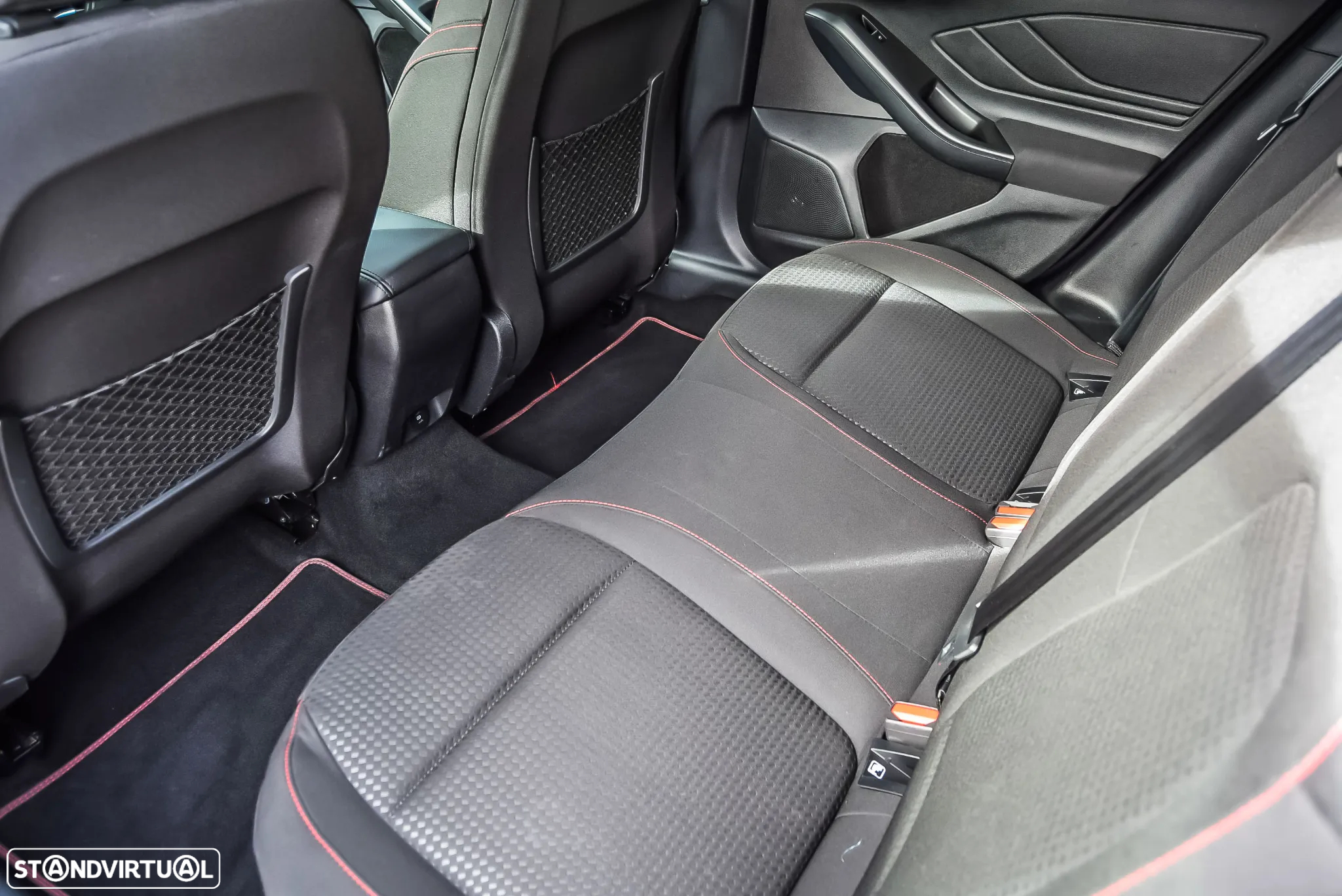 Ford Focus SW 1.0 EcoBoost MHEV ST-Line X Aut. - 14