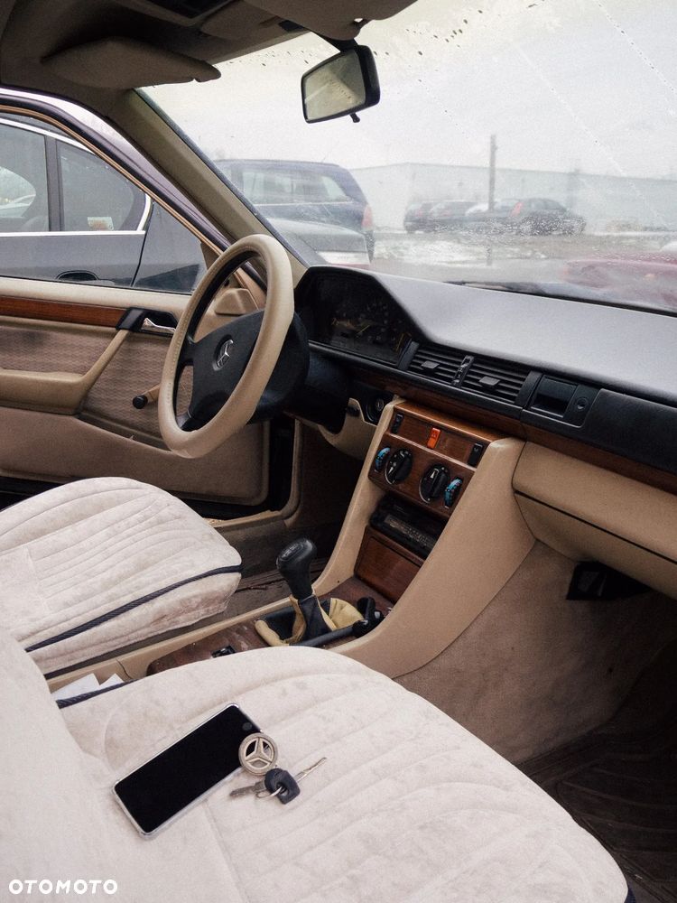 Mercedes-Benz W124 (1984-1993) - 8