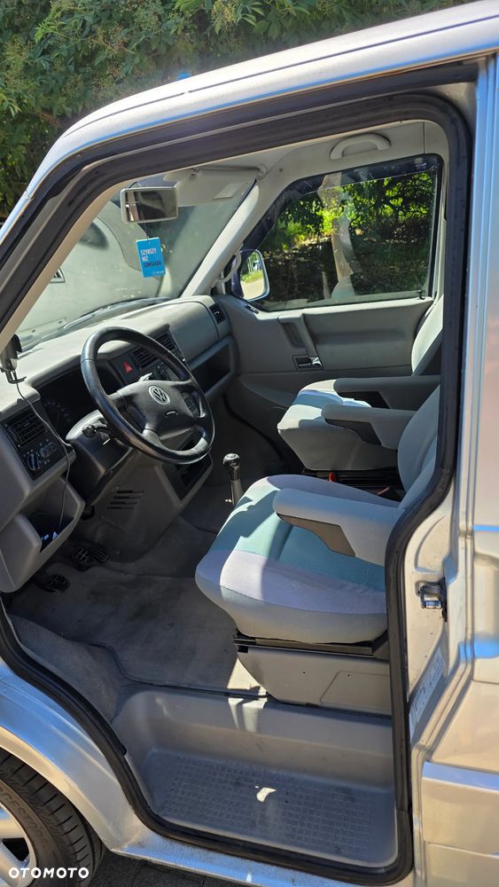 Volkswagen Multivan - 9