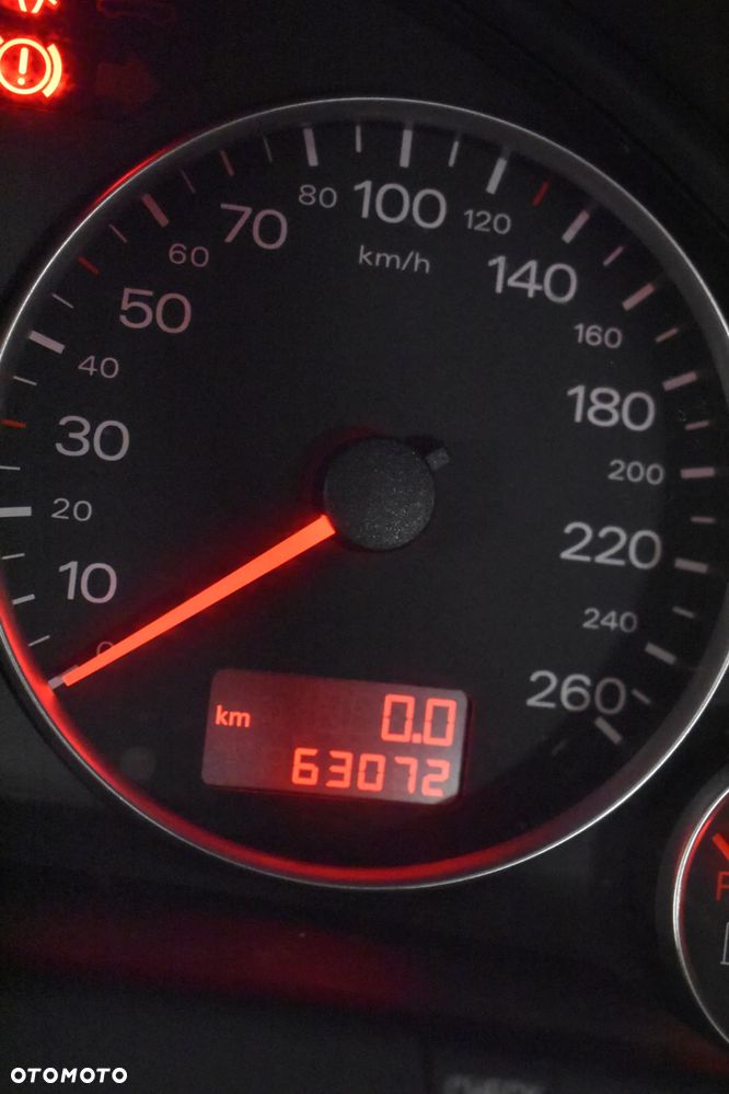 Audi A4 Limousine - 3