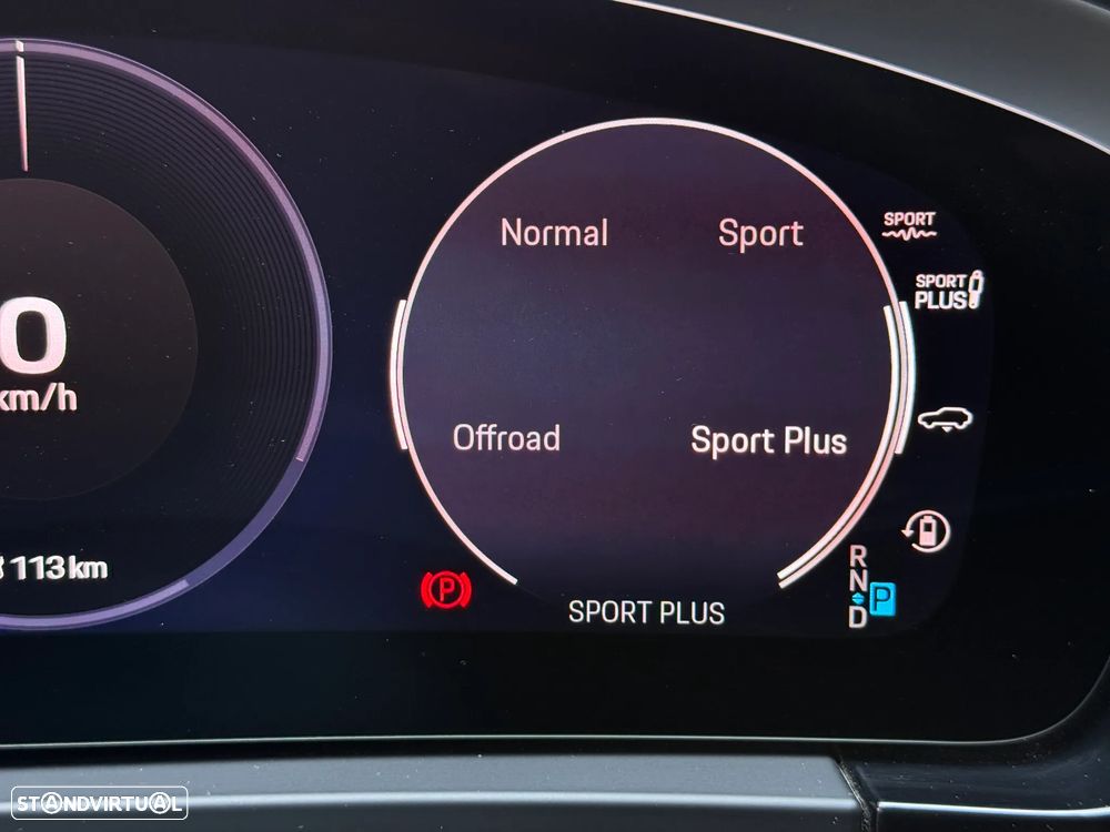Porsche Macan Electric Turbo - 16