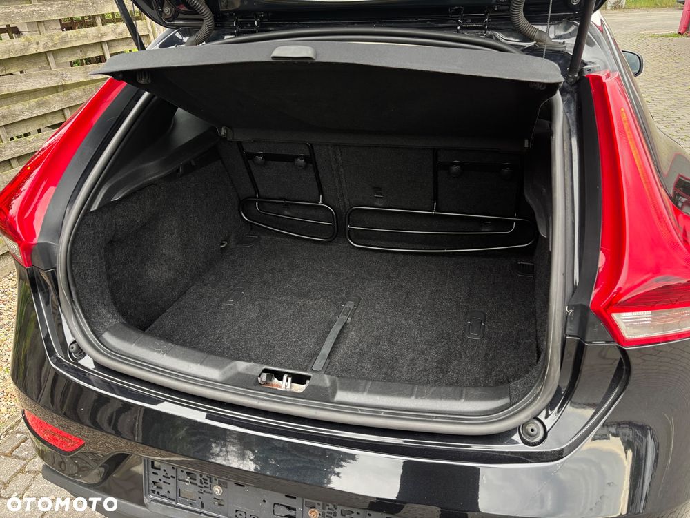 Volvo V40 D2 Momentum - 26