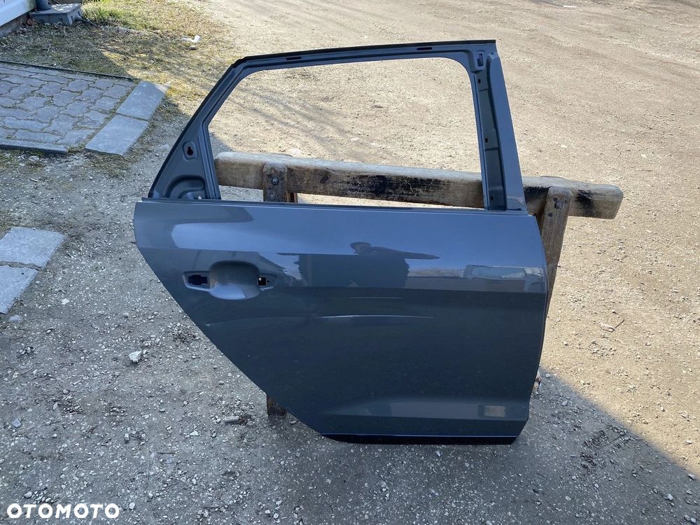 DRZWI TYLNE PRAWE AUDI A1 II 82G 82G833312 - 1