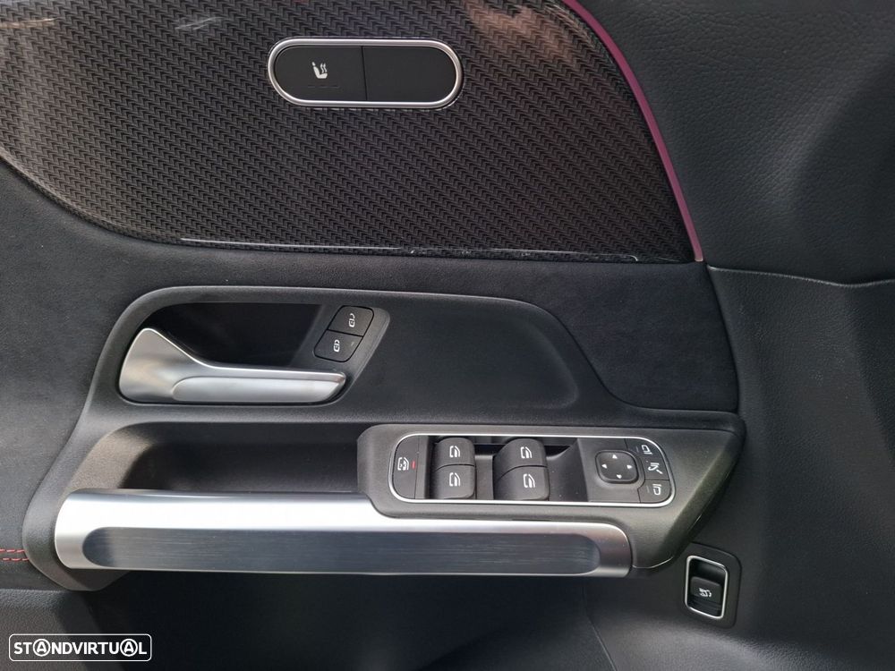 Mercedes-Benz GLB 180 d AMG Line - 19