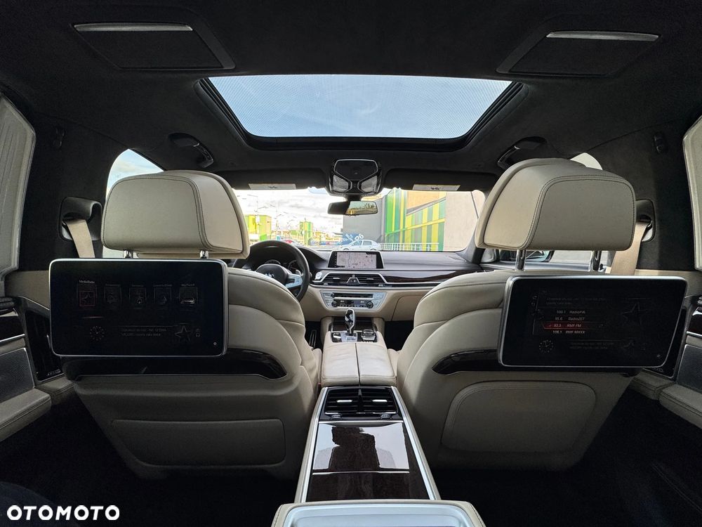 BMW Seria 7 M760Li xDrive - 27