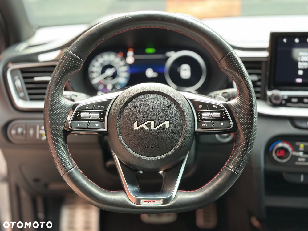 Kia ProCeed 1.6 T-GDI GT DCT - 21