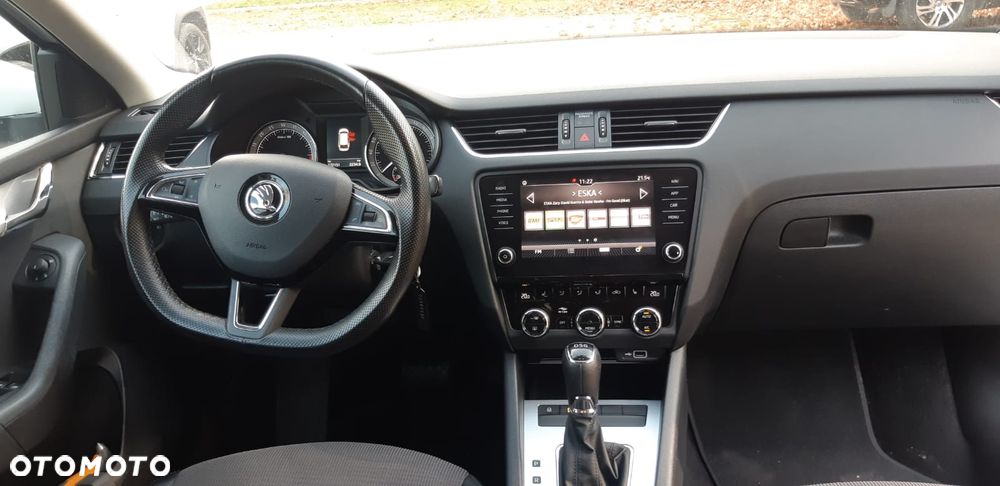 Skoda Octavia 1.6 TDI DSG Clever - 25