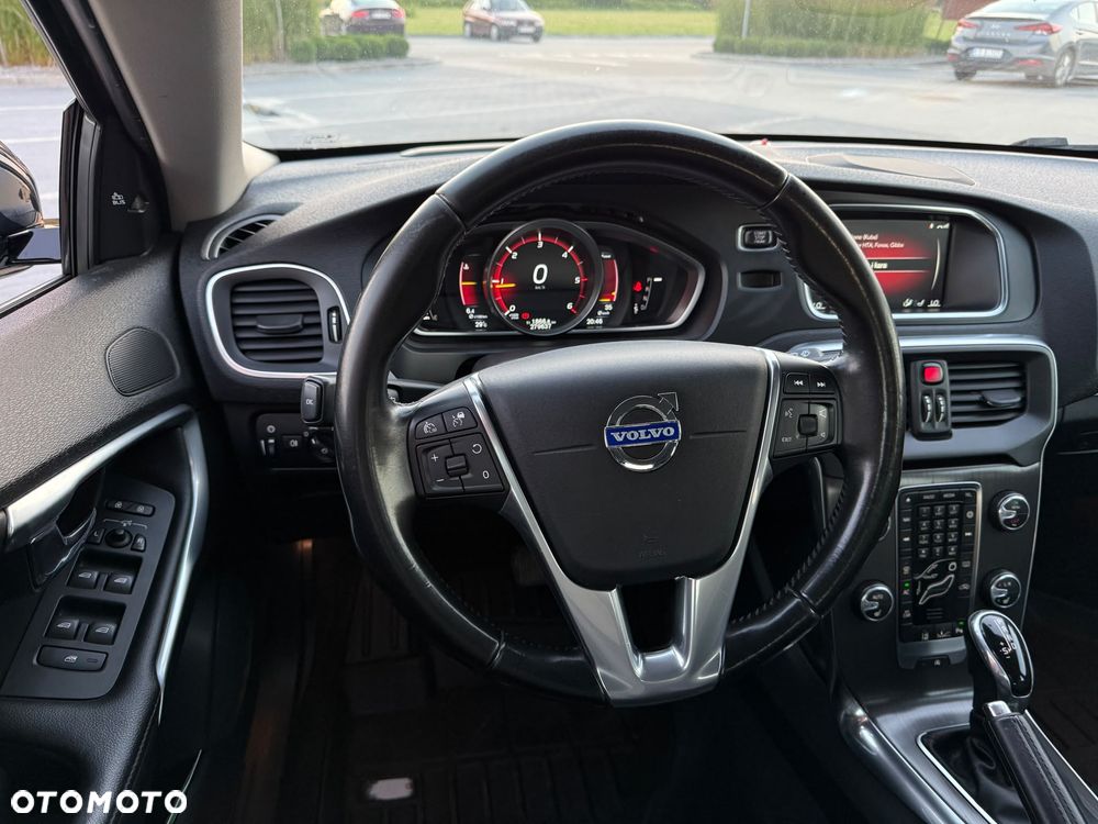 Volvo V40 D2 Summum - 18