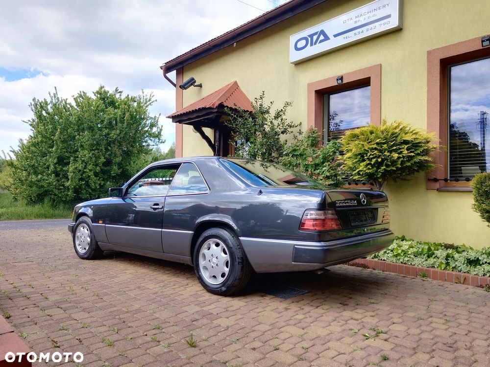 Mercedes-Benz W124 (1984-1993) - 28