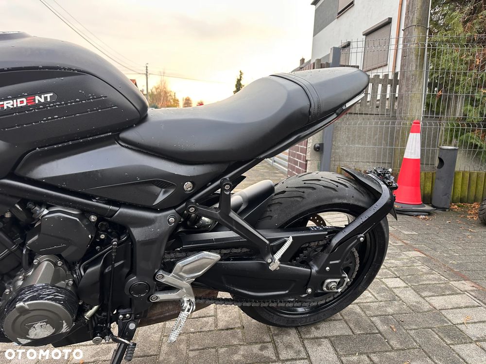 Triumph Trident - 18