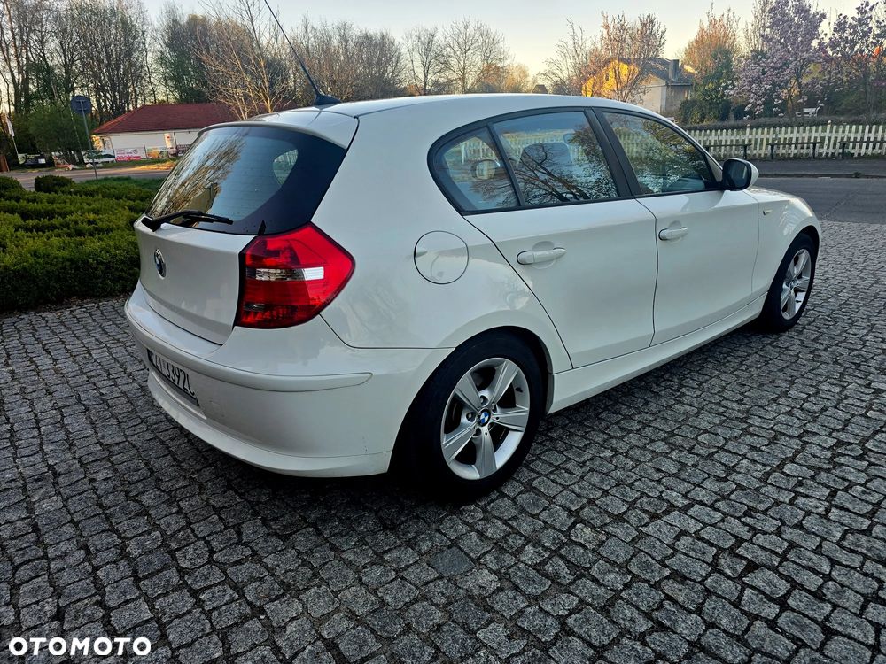 BMW Seria 1 116i - 13