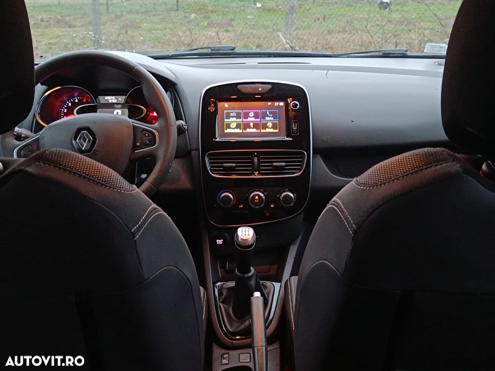 Renault Clio - 11