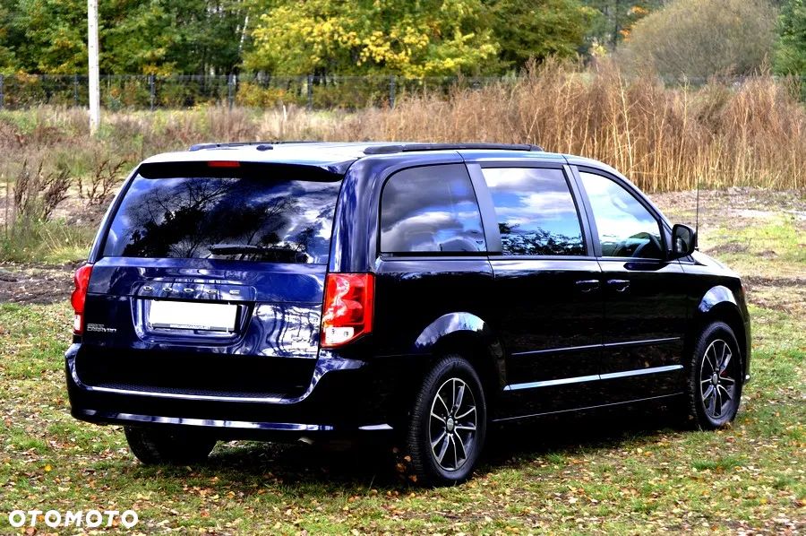 Dodge Grand Caravan - 9
