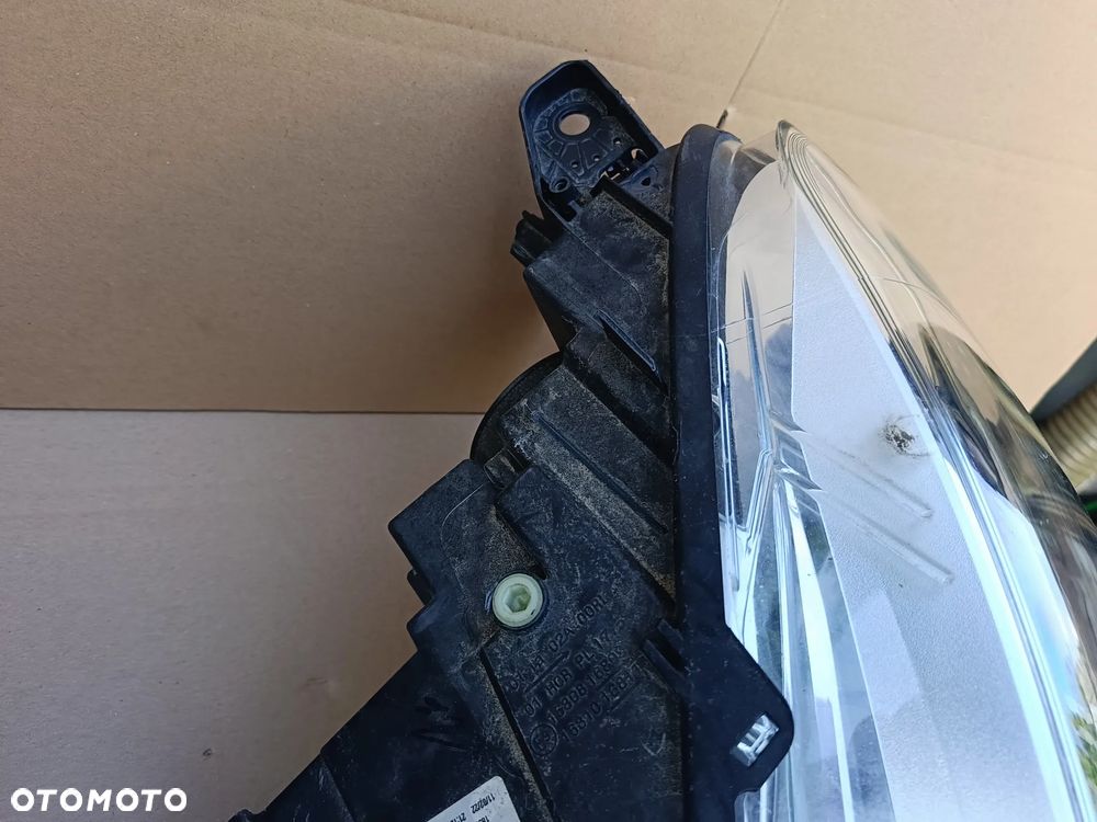 Lampa przednia prawa lewa Opel Combo E oryg - 5
