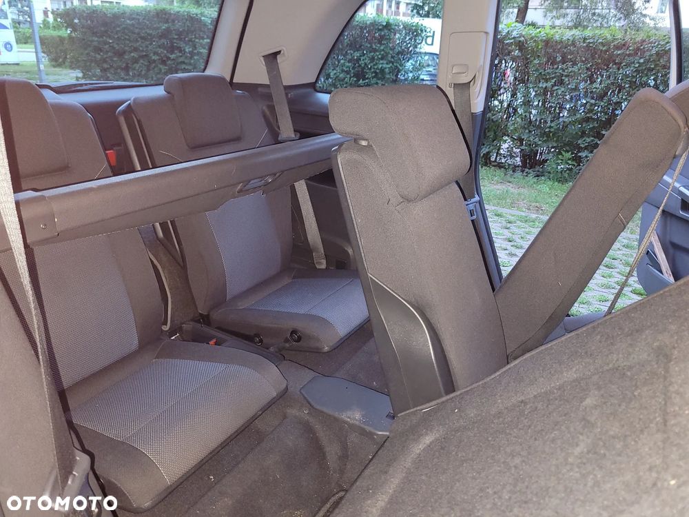 Opel Zafira 1.8 Essentia - 10