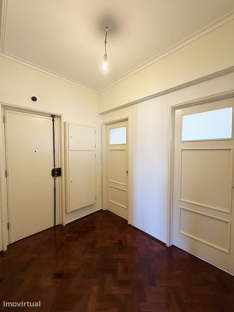 Apartamento T2 para arrendamento na Ajuda - Grande imagem: 5/23