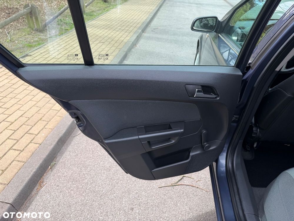 Opel Astra 1.6 Style - 13