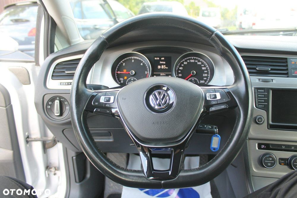 Volkswagen Golf - 15