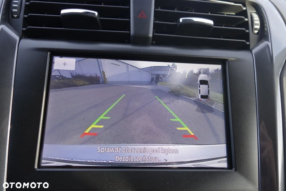 Ford Mondeo 2.0 EcoBlue Titanium - 26