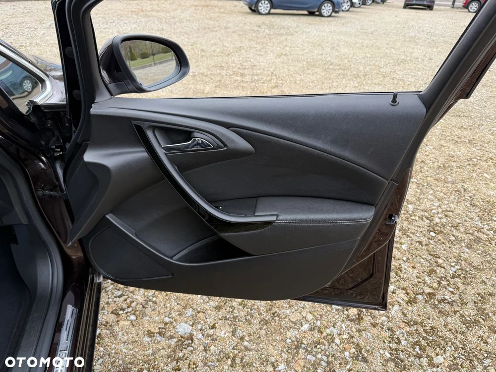 Opel Astra 1.4 T Cosmo - 24