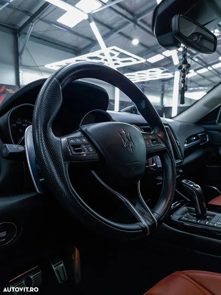 Maserati Levante - 5